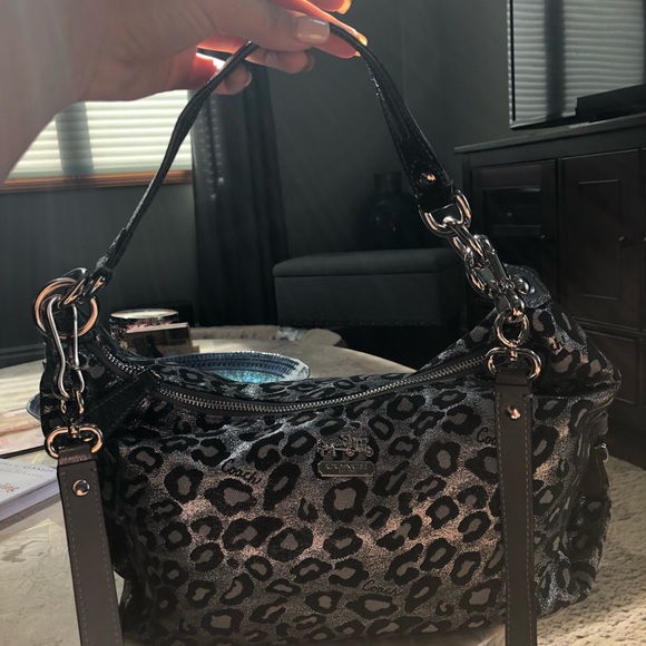 COACH PURSE - Picture 4 of 7
